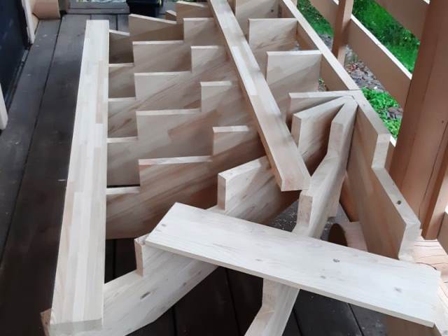 крыльцо со ступенями ДПК древесно-полимерного композита