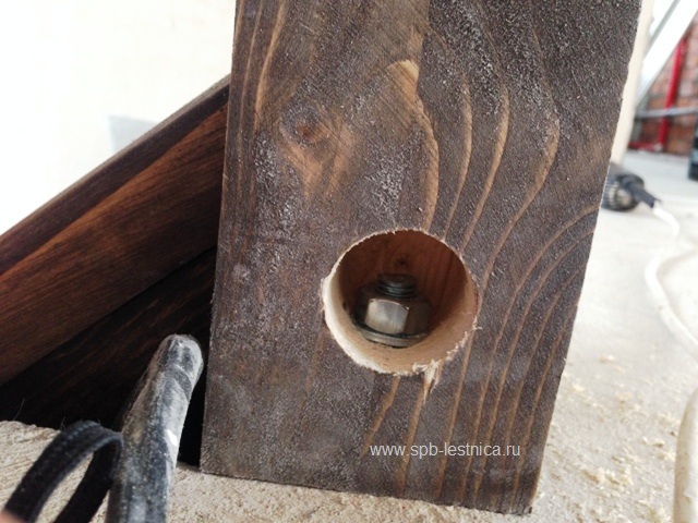 деревянная лестница под ключ